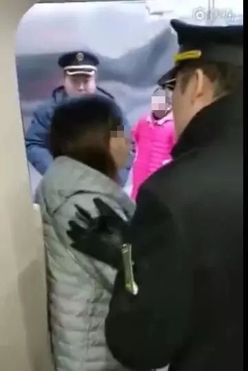 ⣡뺷ŮӡȻǡ