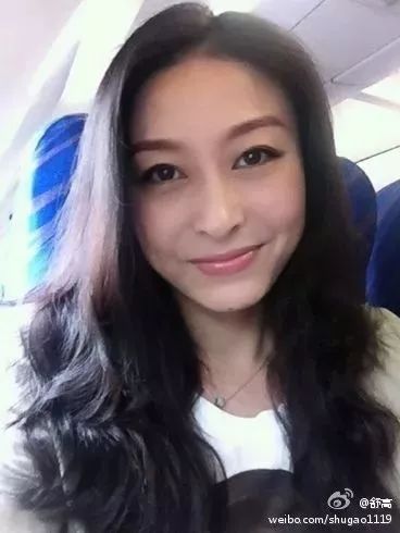 十年前她红极一时，却被小三毁去，36岁二婚的她依然优雅！