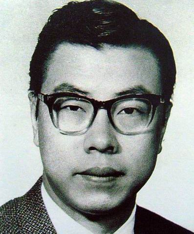 他是西方人眼中的东方情人,结婚30年还在热恋