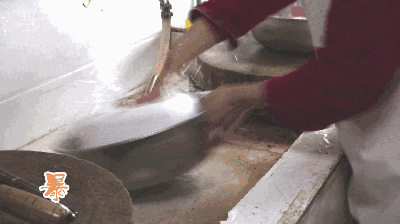 这家川味鱼锅店,活鱼做成鱼锅上桌,只需12分钟.218元十套霸王餐快来抢