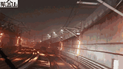 凌晨四点的南京,紫金山带你揭秘地铁机场线