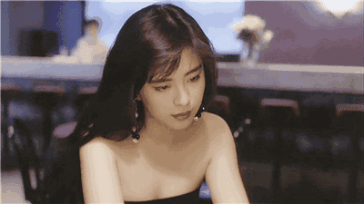 王祖贤两段情都被骂，盛世美颜年逾50却不婚的真相