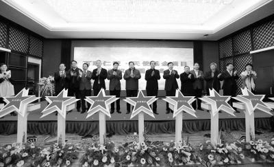 2013年12月30日，百瑞信托在郑举行百瑞仁爱·天使基金1号项目启动仪式