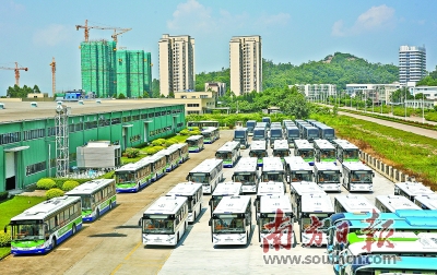 奥克斯汽车:家电巨头身陷“造车”迷阵 是疯狂跨界还是理性布局 银隆新能源电动车。 王荣 摄