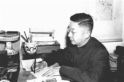 总理的两次使用 决定老舍的一生|周恩来|胡絜青