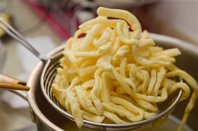 沙琪玛 满满的童年味道|沙琪玛|花生油|面条