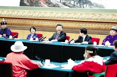 3月5日,中共中央总书记、国家主席、中央军委主席习近平参加十三届全国人大一次会议内蒙古代表团的审议。 新华社记者 谢环驰 摄