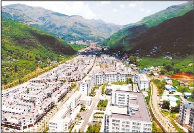 这是云南省鲁甸县龙头山镇新貌(7月28日摄).
