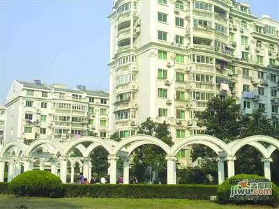 宝山区文华苑小区 本文摄影记者　张佳琪