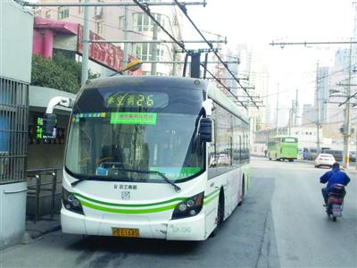 沪上首批超级电容车途中频歇引抱怨新型车明年投用_新浪上海_新浪网