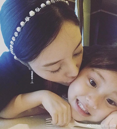 贾乃亮最令人心疼的是:直到最后一刻也要护她周全