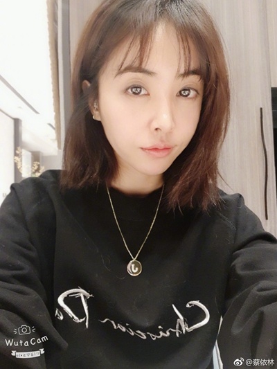 蔡依林病后晒素颜美照 元气满满喊着想要打网球