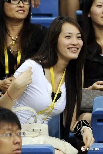 余文乐刚宣布结婚，新娘的旧八卦又被吃瓜群众刨出来了……