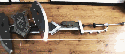 厉害了!岛国小哥竟然做出了《怪物猎人:世界》变形盾斧