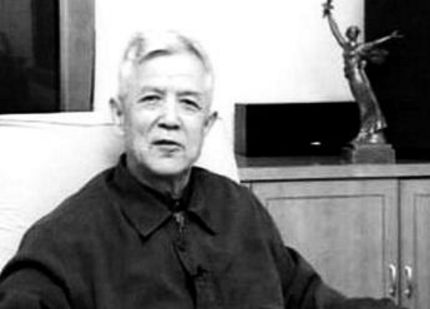 那位70岁驾驶苏-30飞出眼镜蛇动作的老将军,默