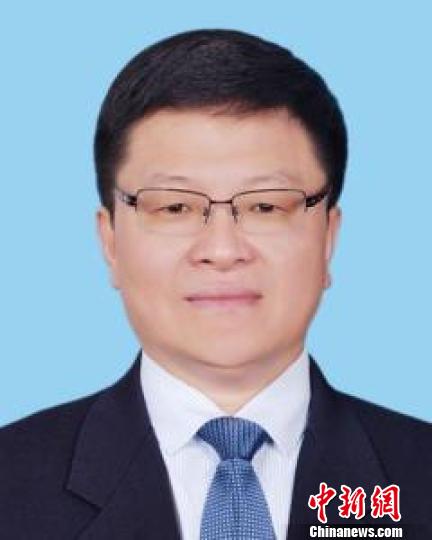 资料图:图为新当选的甘肃省监察委员会主任刘昌林。 钟欣 摄