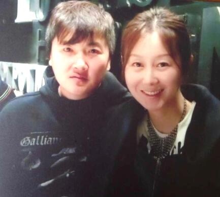 孙楠48岁妻子曾是当红主持人 最爱老公这点