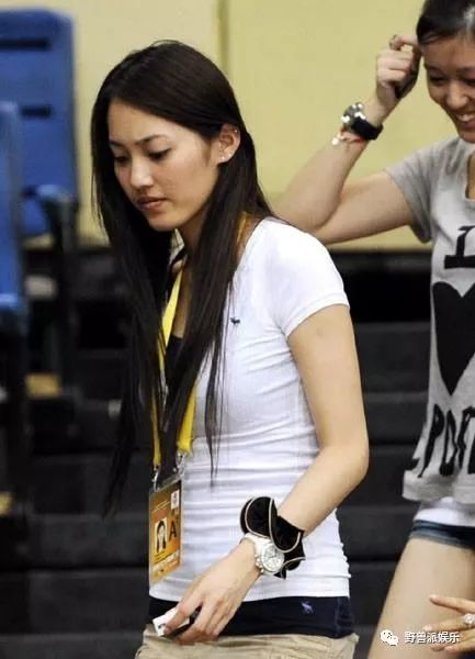 余文乐刚宣布结婚，新娘的旧八卦又被吃瓜群众刨出来了……