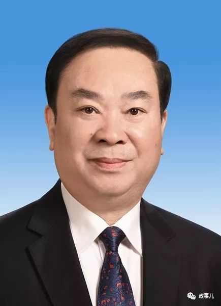 中央政治局委员、中央书记处书记,中宣部部长黄坤明