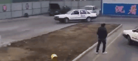 自媒体 正文  商小妹说 你们在驾校里见过秋名山车神吗? 我见过.