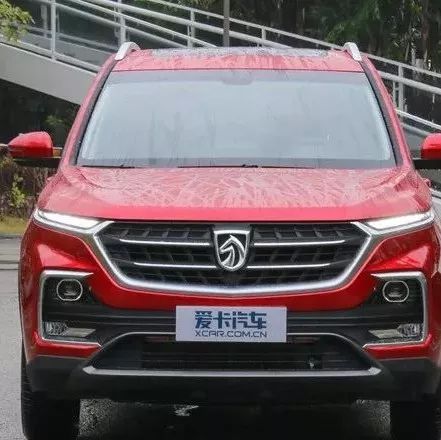 又一“爆款”SUV问世，配置逆天，年轻人第一台车买它错不了！