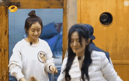 吸,吸,吸,猛吸.山东护士上班期间尬舞,听了解释