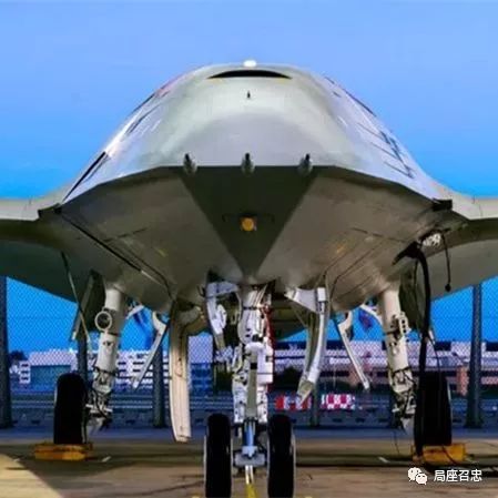 首款无人加油机 改变未来空战格局!