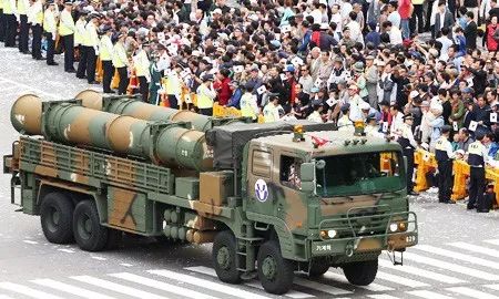 ▲韩国阅兵仪式上的“玄武”-3对地攻击巡航导弹（韩联社）