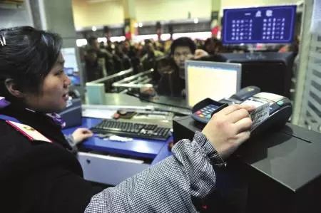 春运火车票明日开售!寒假学生票、务工人员春