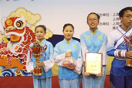 练塘古镇上海市第七届舞龙舞狮 锦标赛顺利落