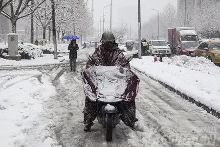 雪吗?中央气象台发布暴雪橙色预警!江苏安徽都