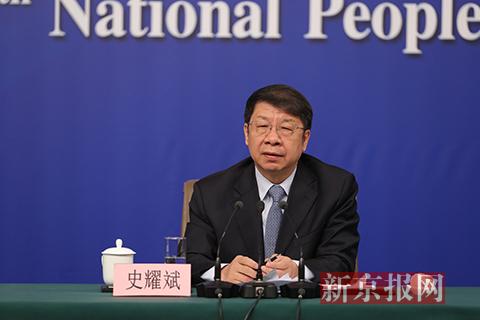 2018全国两会丨财政部回应“提高个税起征点”：根据居民基本生