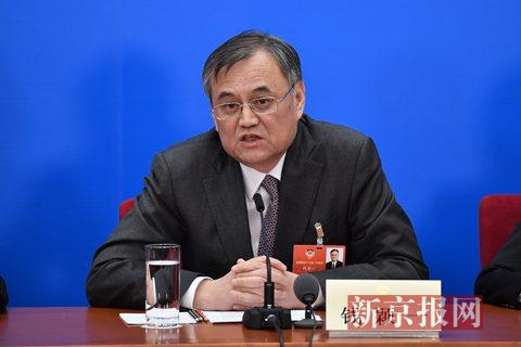 全国政协委员、清华大学经济管理学院院长钱颖一。新京报记者 陶冉 摄