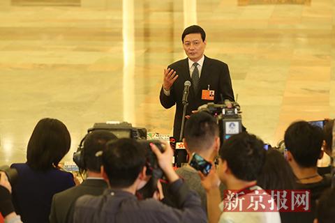 国务院国资委主任肖亚庆接受采访。新京报记者 侯少卿 摄