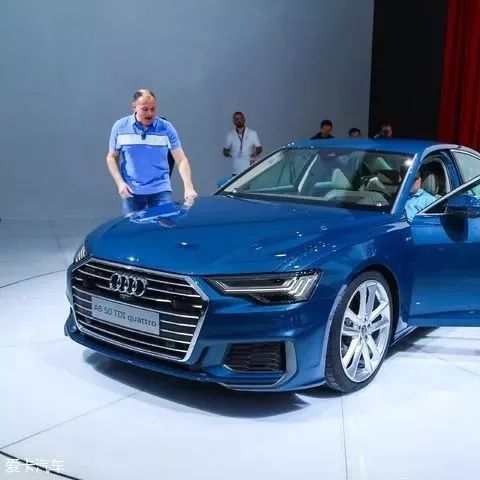 奥迪VS奔驰，这两款豪华车究竟谁更值得买？