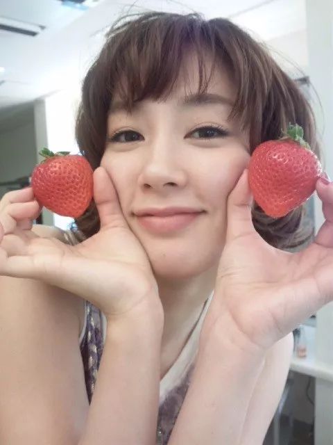 又一对姐弟恋要结婚啦？！细数女方历任男友竟多半是当红小鲜肉！