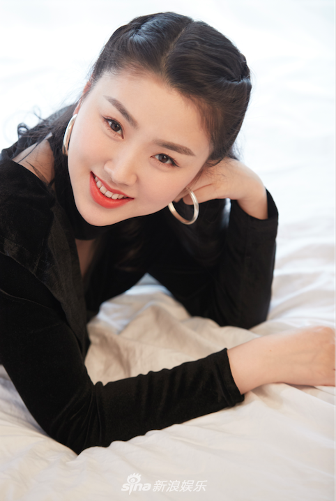 组图:肖洋甜美写真大片曝光 微微一笑很倾城