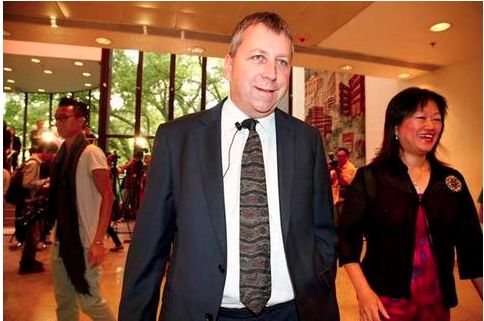 香港大学英籍校长获评最差校长 曾拒绝辞退