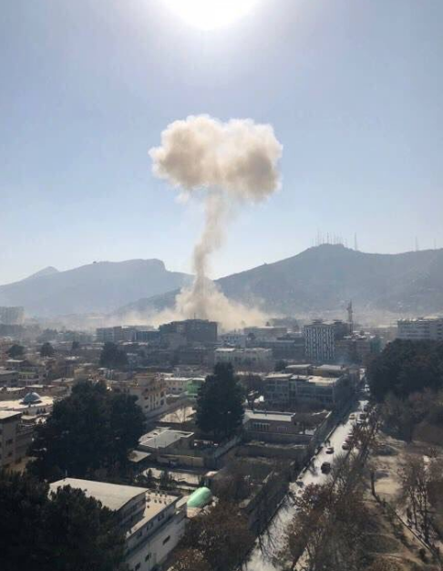 阿富汗自杀式爆炸袭击已致95人死亡158人受伤