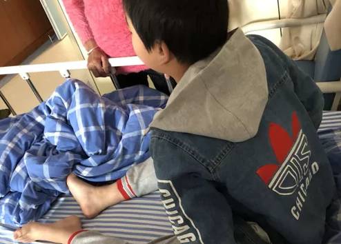 殴打拘禁记者周至县人民医院院长被刑拘、免职
