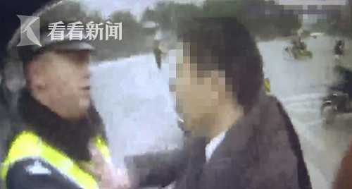 老外街头恶搞吃老鼠视频,老外街头恶搞吃老鼠视频大全