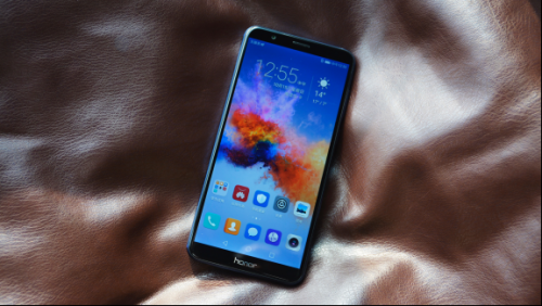 荣耀畅玩7X对比红米5 Plus:双摄更强,性能表现