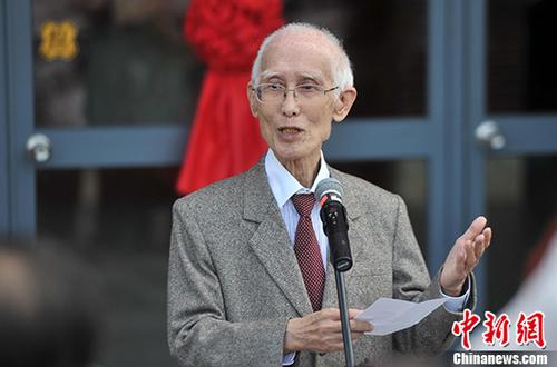 资料图:余光中。 中新社记者 吕明 摄