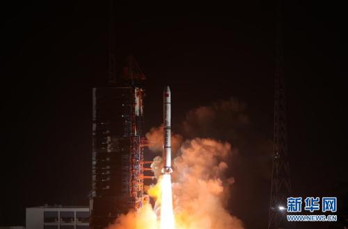 资料图:遥感三十号03组卫星发射升空。新华社发 梁珂岩 摄