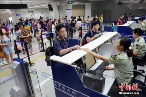 中国新闻网:民航局:对台当局拒核准两岸春运加班做法予以谴责