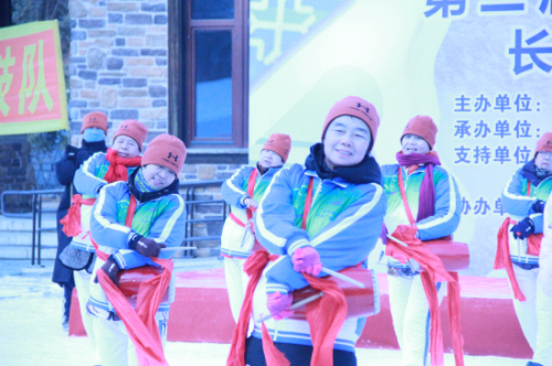 长春:“冰雪运动季”给残疾人带来冬季健身的快乐