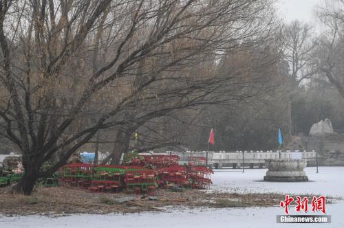 资料图:2017年1月5日,北京迎来2017年首场降雪。图为雪后的北京紫竹院公园。 <a target='_blank' href='http://www.chinanews.com/'>中新社</a>记者 崔楠 摄 资料图:2017年1月5日,北京迎来2017年首场降雪。 中新社记者 崔楠 摄