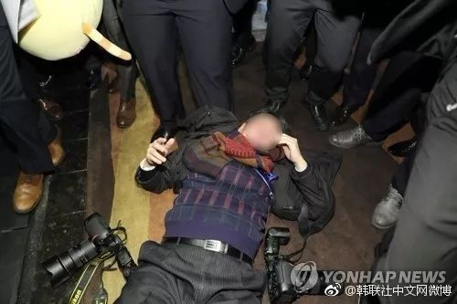 ▲韩国媒体炒作“记者在中国采访遭殴打”一事。来源：韩联社