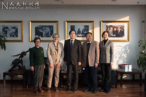 意大利那不勒斯东方大学校长一行访问中国人民