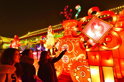 港媒称内地拉开春节游大幕：超5万人预订春节旅游产品